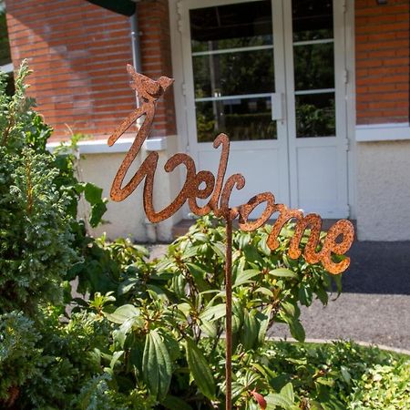 Logis - Hotel Restaurant Du Canard Hangest-sur-Somme Esterno foto